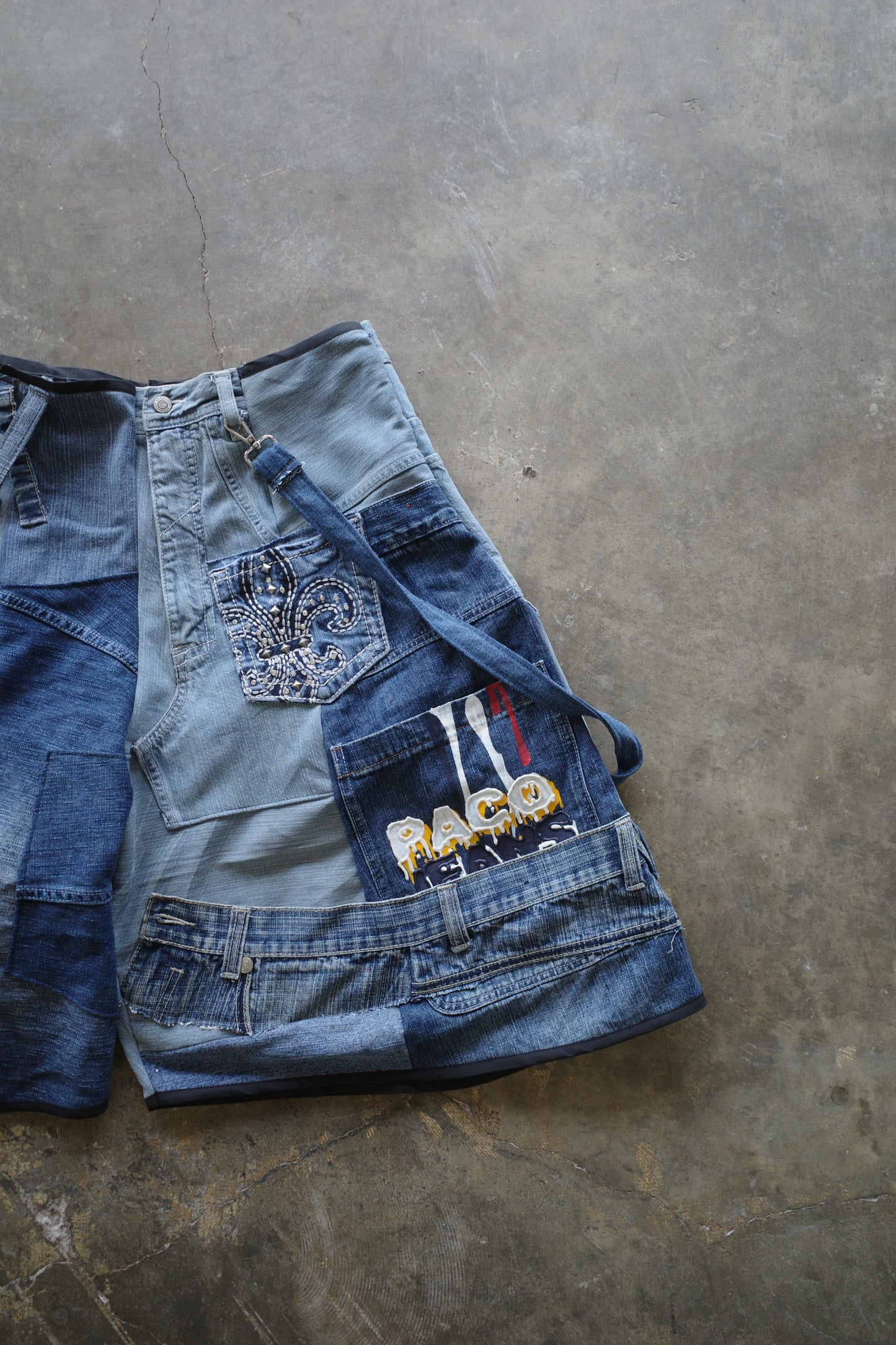 nag nag Baggy Shorts (36)/made from vintage street barnded jean and Y2K miasma jean