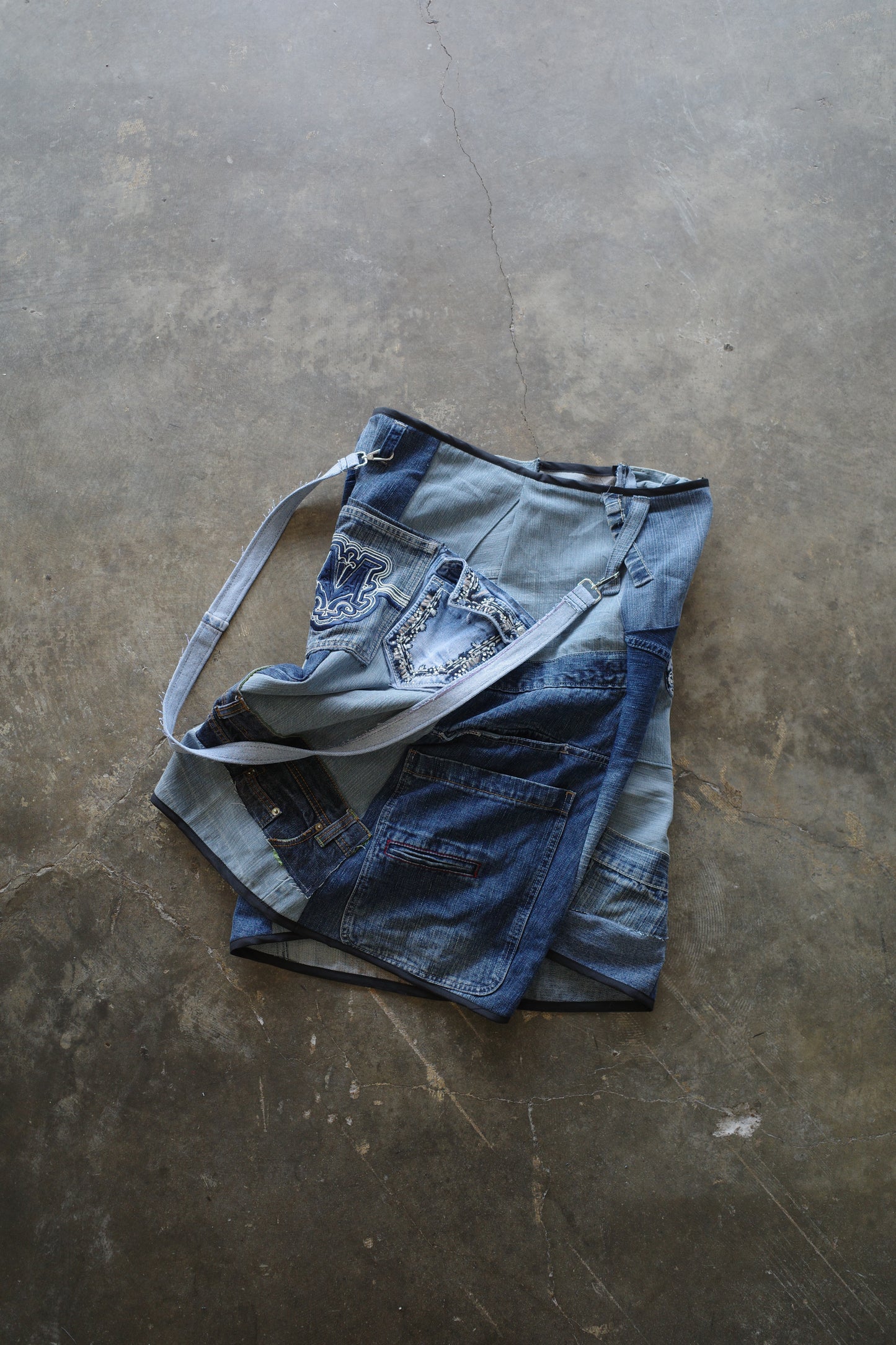 nag nag Baggy Shorts (36)/made from vintage street barnded jean and Y2K miasma jean