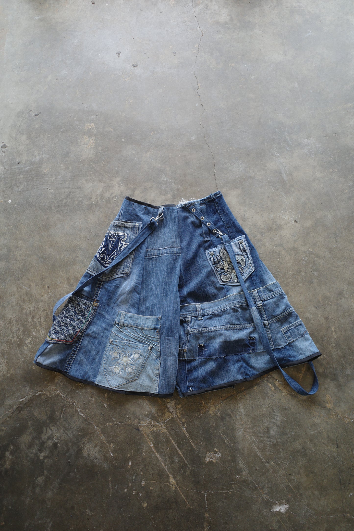 nag nag Baggy Shorts (32)/made from vintage street barnded jean and Y2K miasma jean